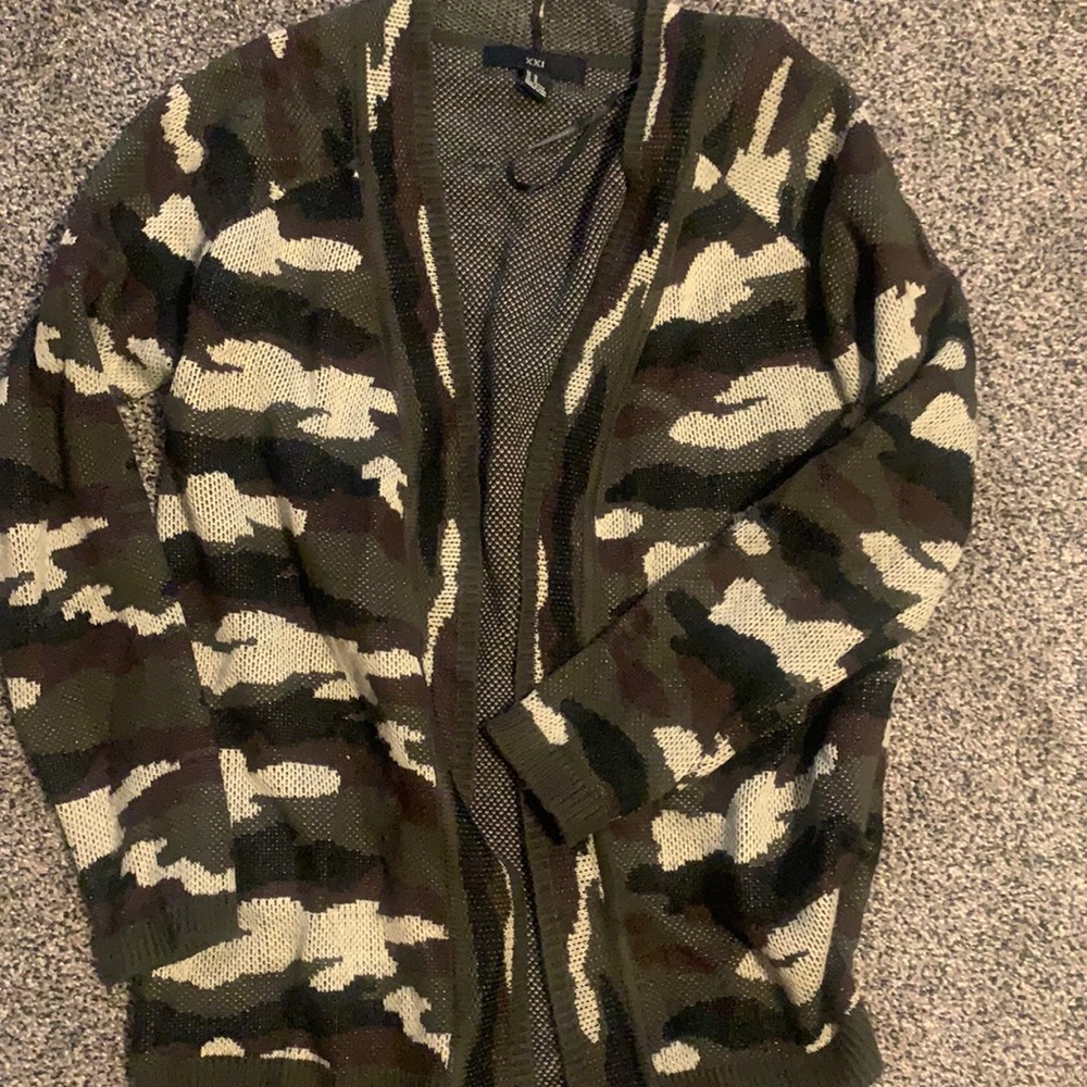 Forever 21 camouflage printed open cardigan size M